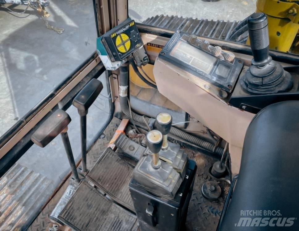 Komatsu PC 200 LC-3 Pásové rýpadlá