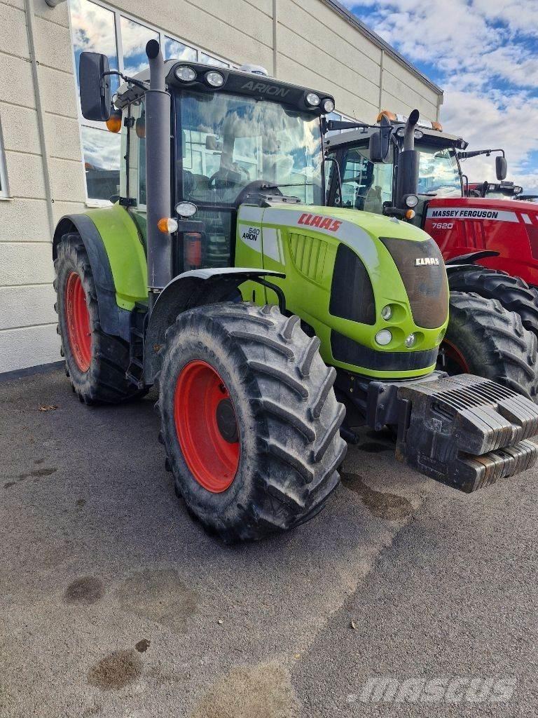 CLAAS Arion 640 Traktory