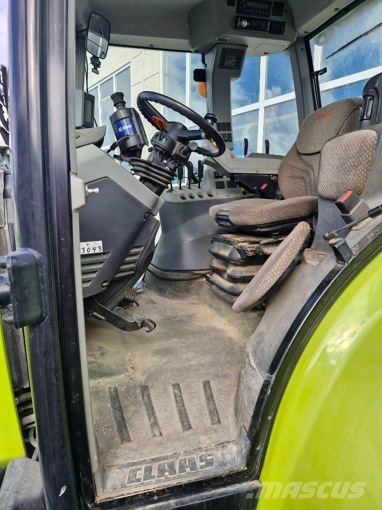 CLAAS Arion 640 Traktory