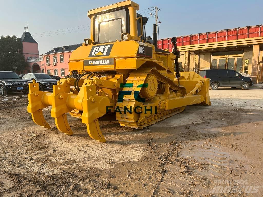 CAT D 8 R Pásové dozéry
