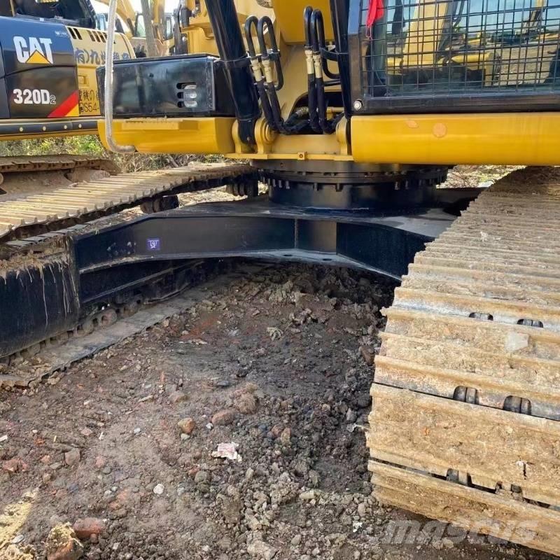 CAT 320 D Pásové rýpadlá