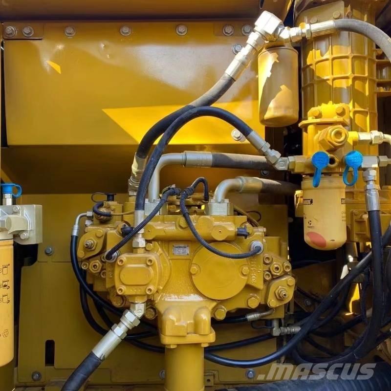 CAT 320 D Pásové rýpadlá