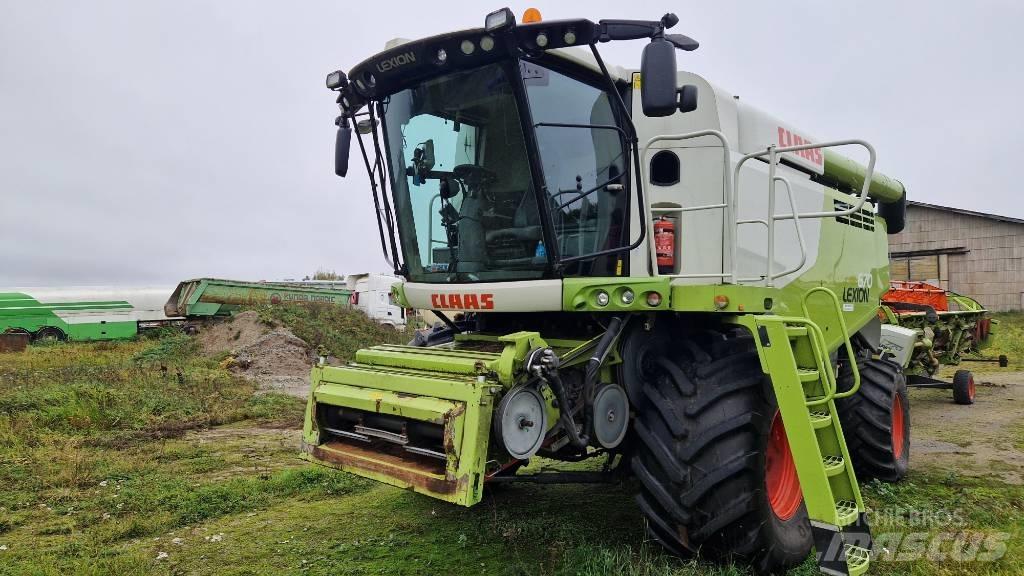 CLAAS Lexion 670 Kombinované zberacie stroje