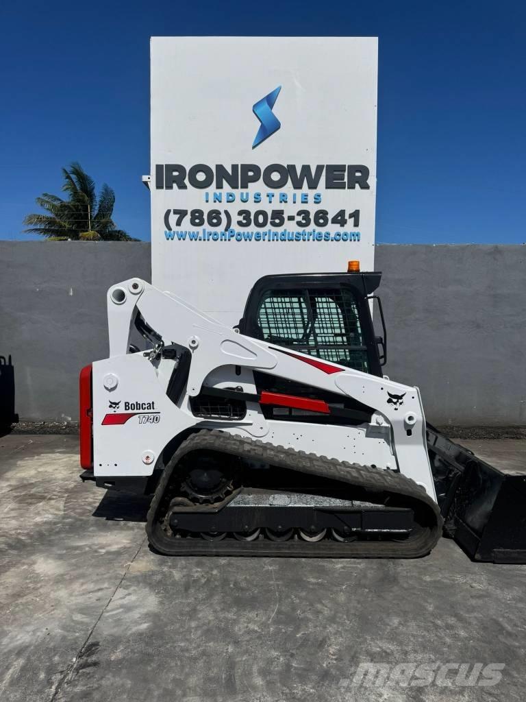 Bobcat T 740 Šmykom riadené nakladače
