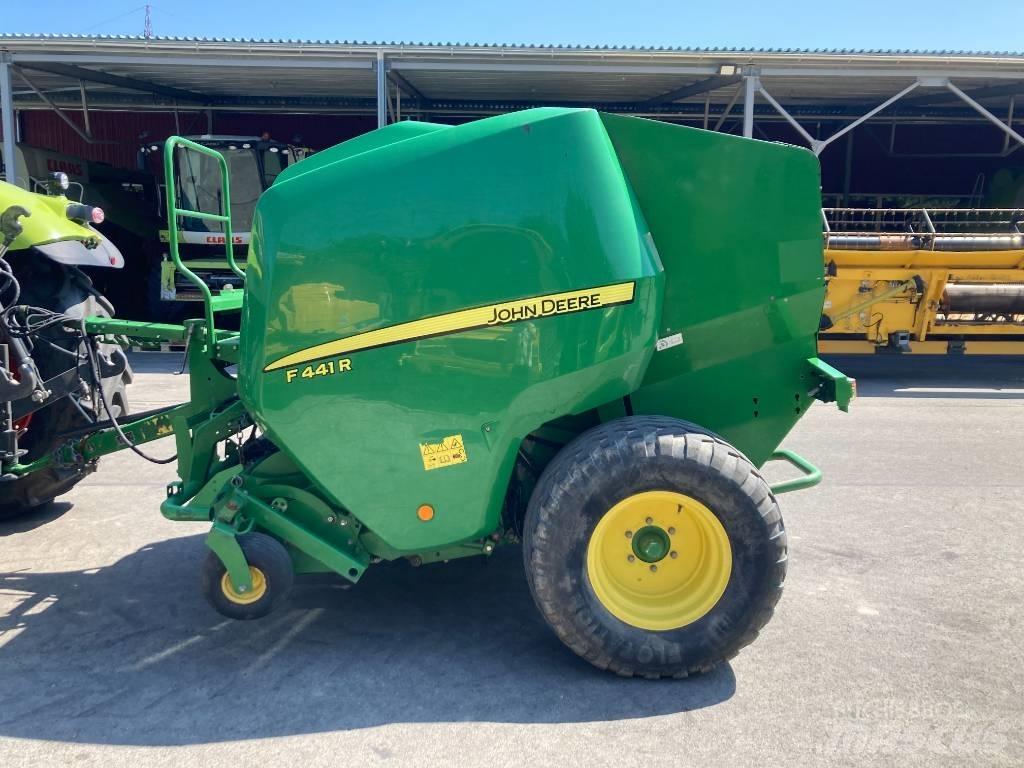 John Deere F441R Lisy na okrúhle balíky