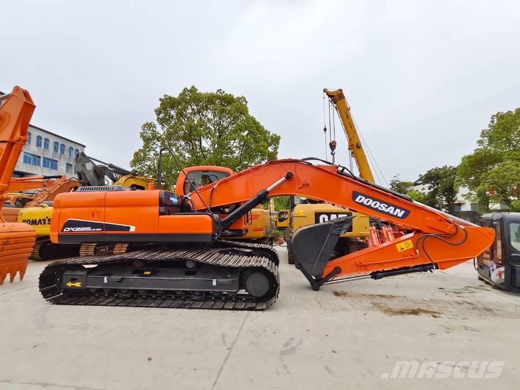 Doosan DX 225 LC Pásové rýpadlá