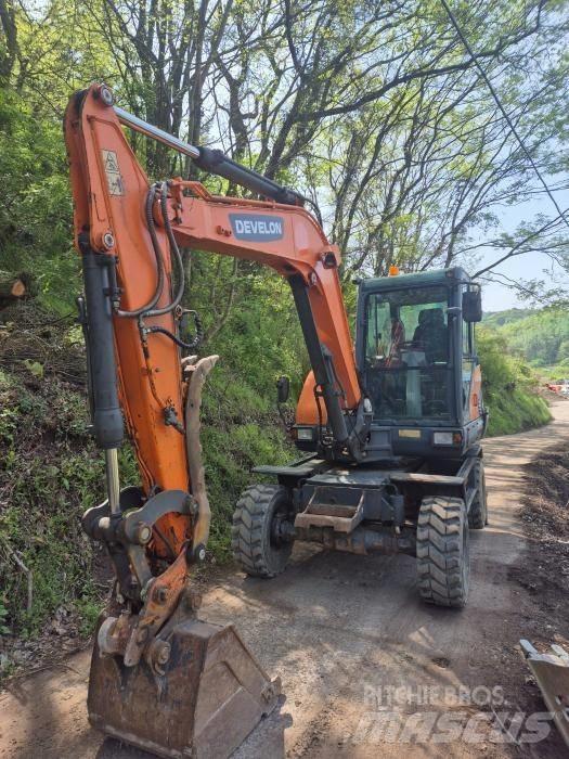 Doosan DX 55 W Kolesové rýpadlá