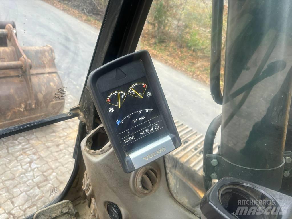 Volvo EC 220 DL Pásové rýpadlá