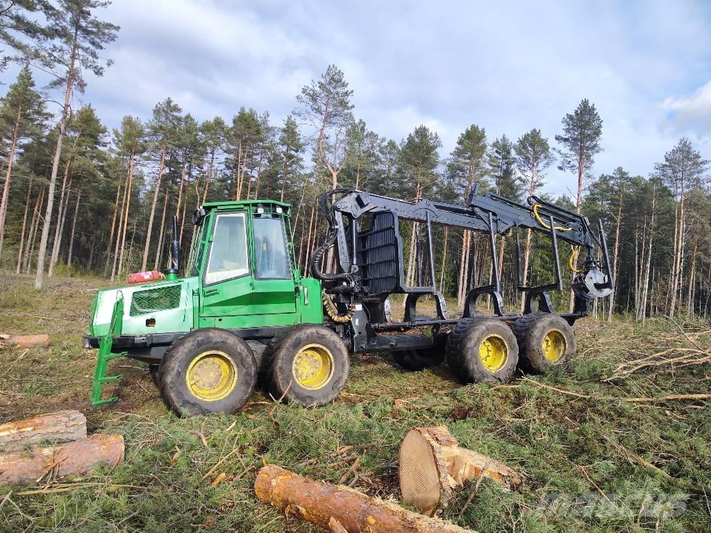 John Deere 1110 D Lesné traktory