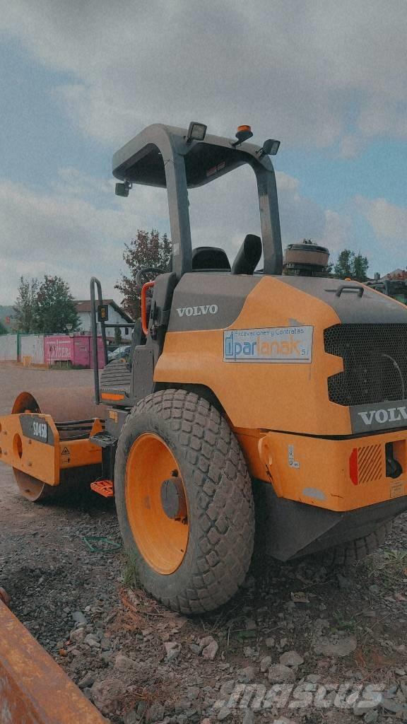 Volvo SD 45 B Ťahačové valce