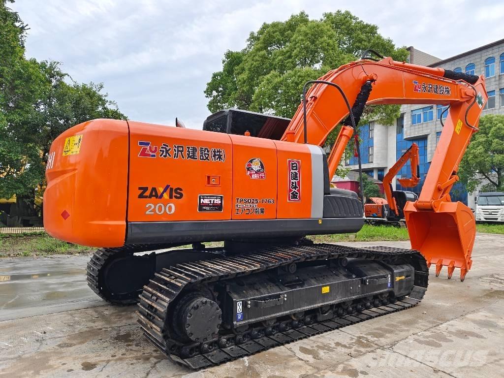 Hitachi ZX 200 Pásové rýpadlá