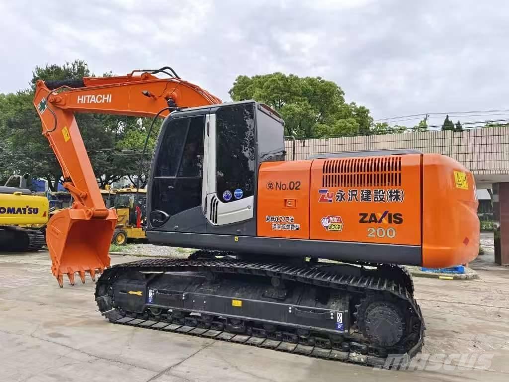 Hitachi ZX 200 Pásové rýpadlá