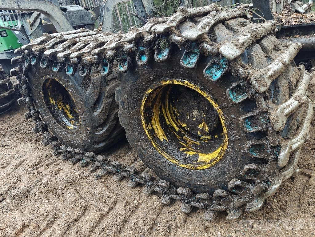 John Deere 1510 G Lesné traktory