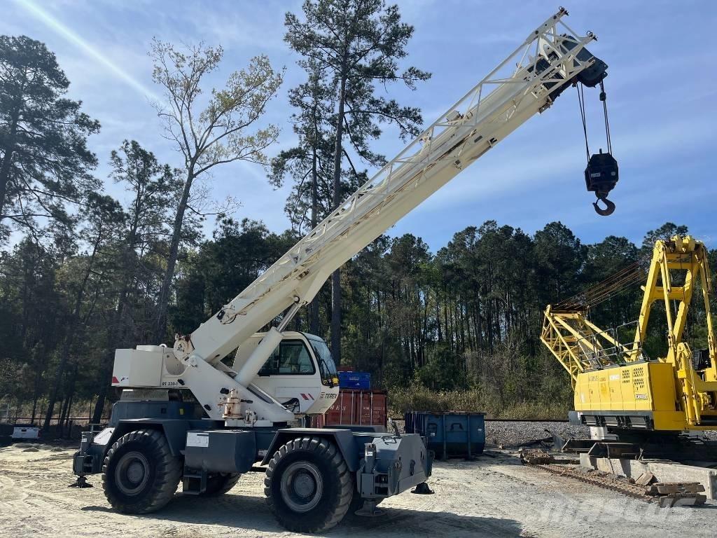 Terex RT 230-1 Žeriavy pre ťažký terén