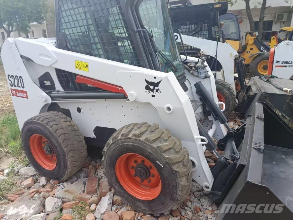 Bobcat S 220 Šmykom riadené nakladače