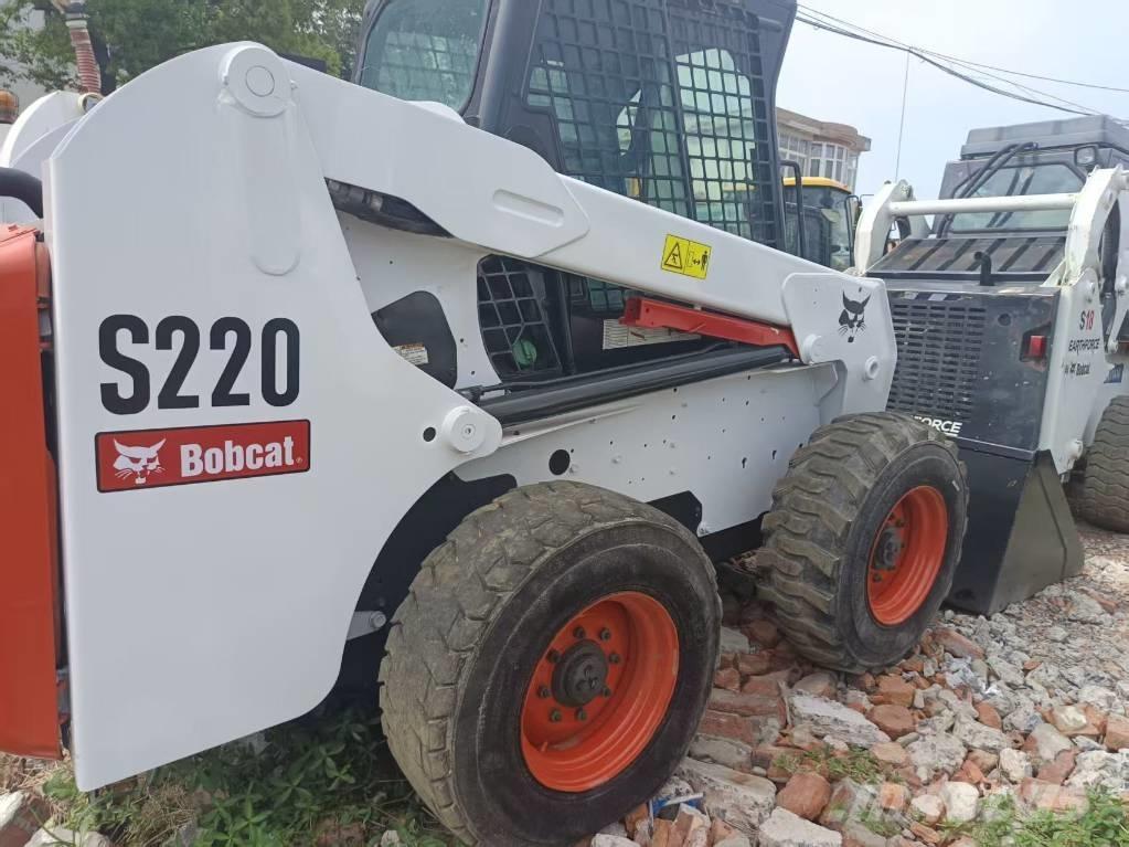 Bobcat S 220 Šmykom riadené nakladače