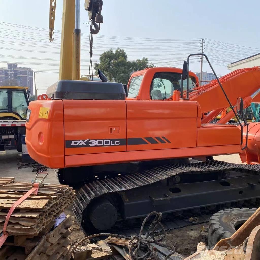 Doosan DX 300 LC Pásové rýpadlá