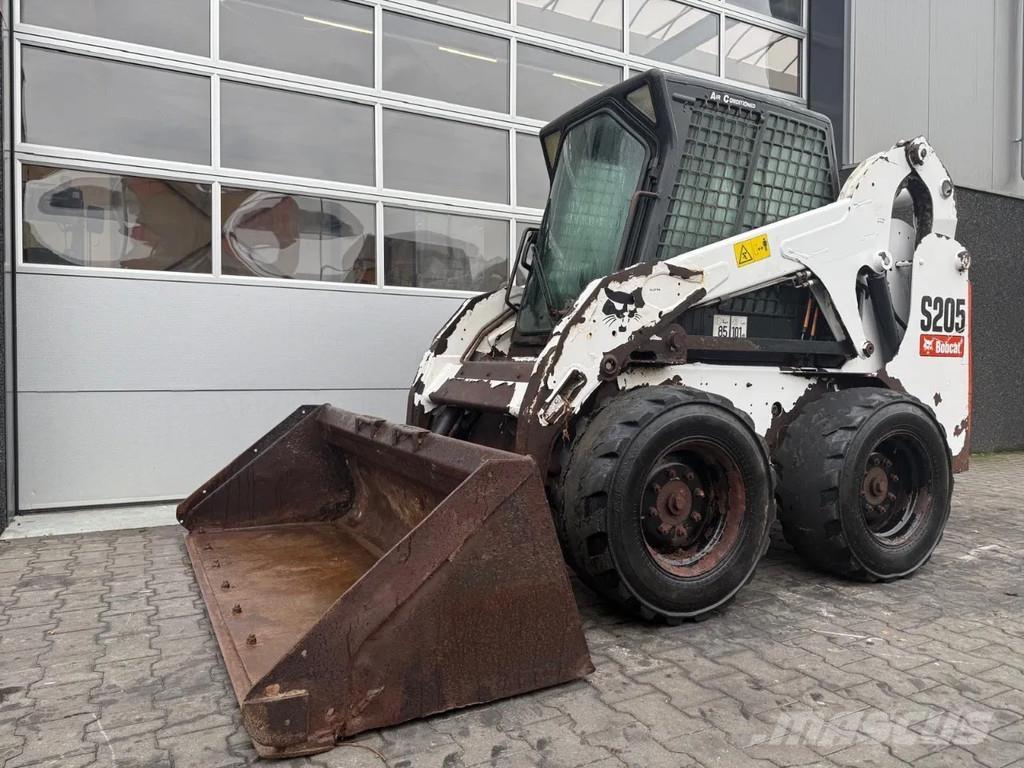 Bobcat S205 Šmykom riadené nakladače