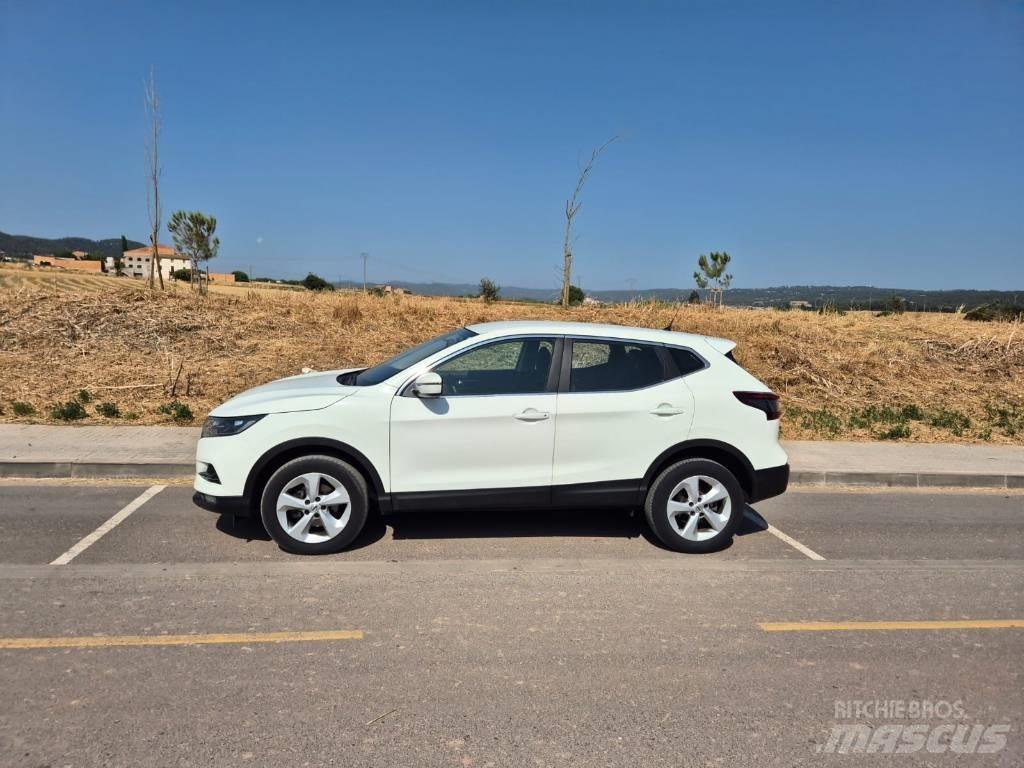 Nissan Qashqai Automobily