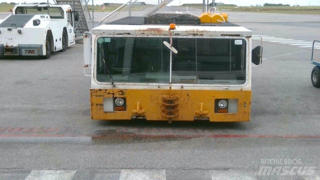  Douglas DC 11 Manipulácia s materiálom - ostatné