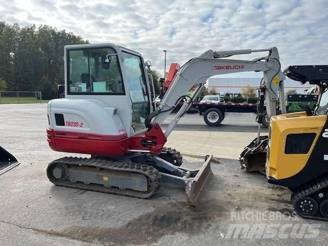 Takeuchi TB235 Mini rýpadlá < 7t