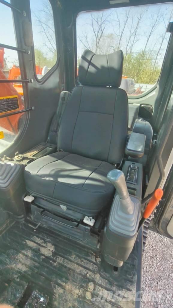 Hitachi ZX 210-3 Pásové rýpadlá