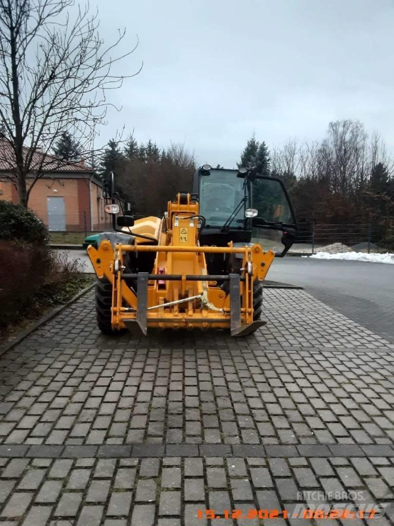 JCB 540-140 Teleskopické manipulátory