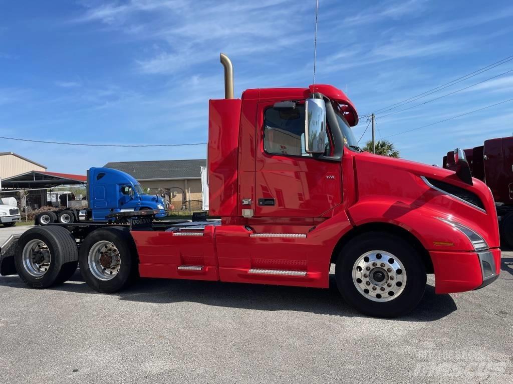 Volvo VNL64T300 Ťahače