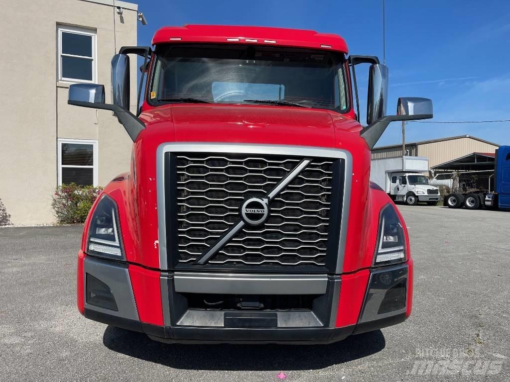 Volvo VNL64T300 Ťahače