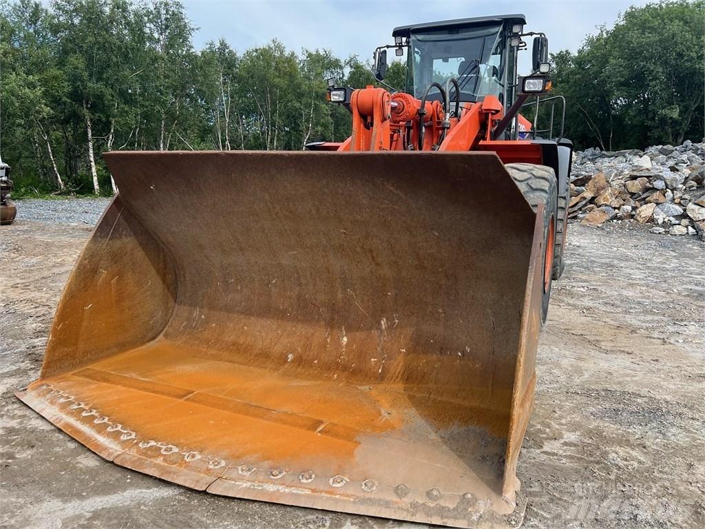 Hitachi ZW 310-6 Kolesové nakladače