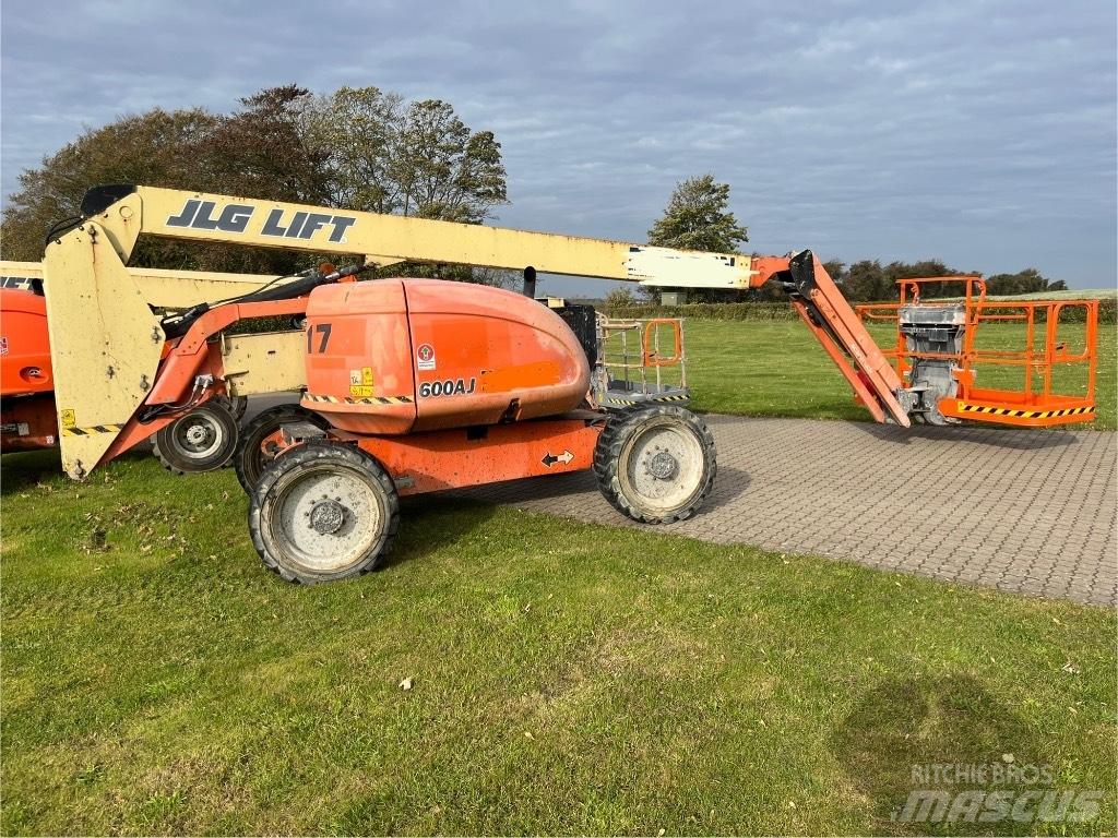 JLG 600 AJ Kĺbové plošiny
