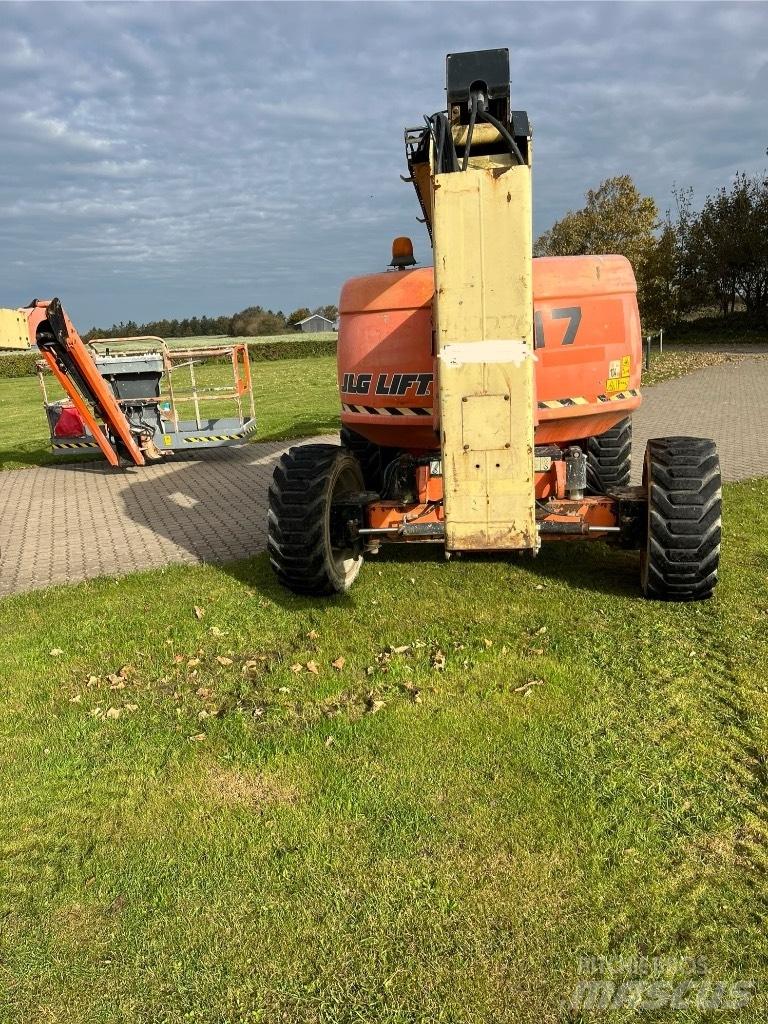 JLG 600 AJ Kĺbové plošiny