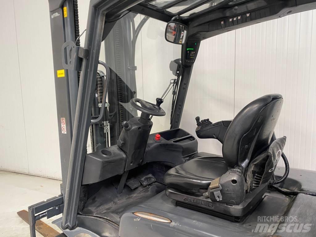 Linde E30L-01 Akumulátorové vozíky