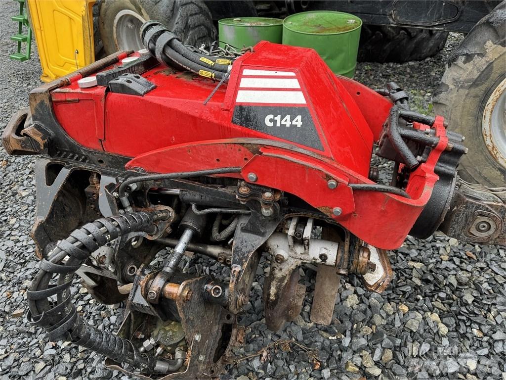 Komatsu C 144 Odvetvovače