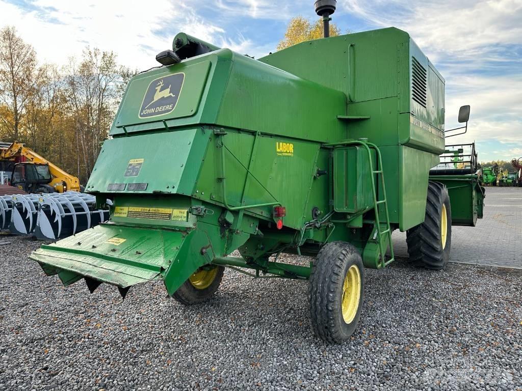 John Deere 1042 Kombinované zberacie stroje