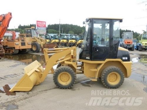 CAT 901B Kolesové nakladače