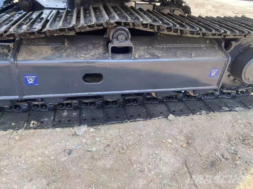 Doosan DX 75-9 C Midi rýpadlá 7 t - 12 t