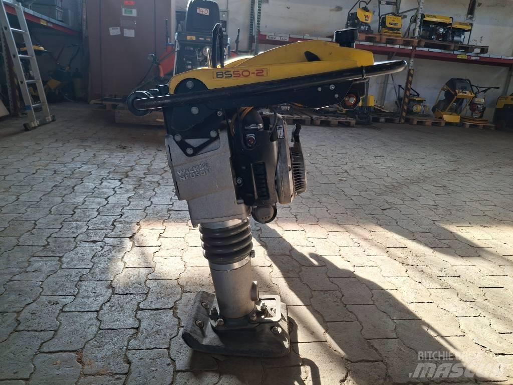 Wacker Neuson BS50-2 Vibračné zhutňovače