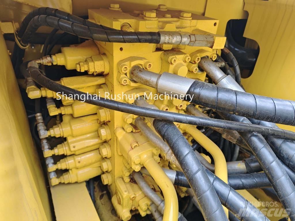 Komatsu PC210-8 Pásové rýpadlá
