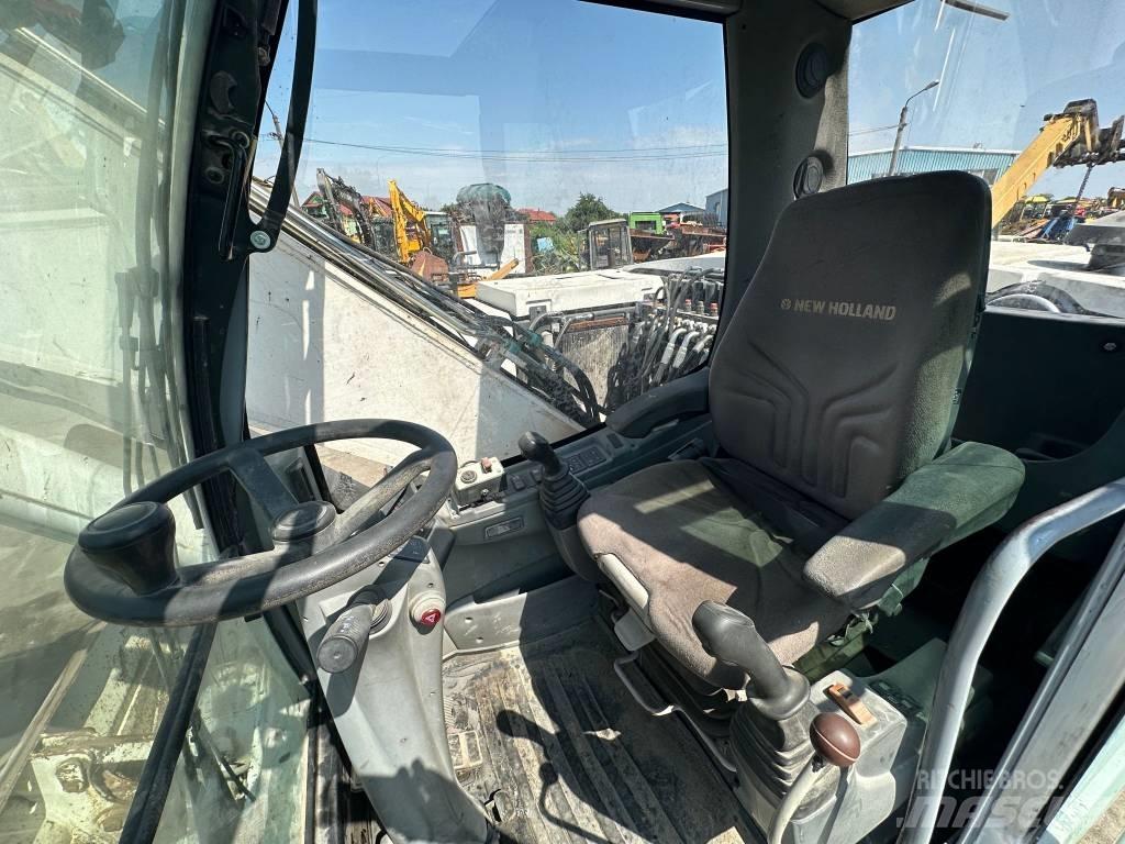 New Holland MH Plus Kolesové rýpadlá