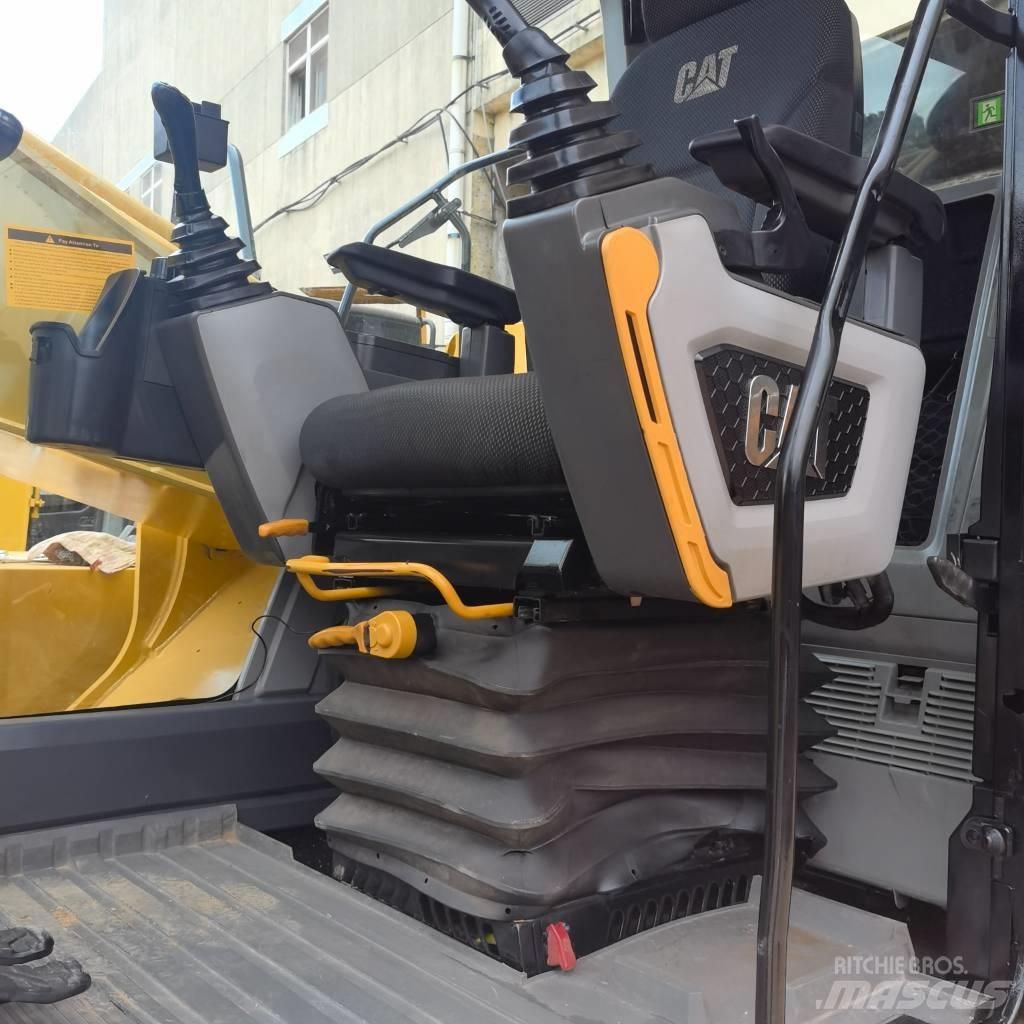 CAT 320 GC Pásové rýpadlá