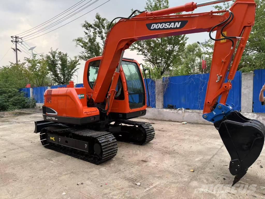 Doosan DX 75 Pásové rýpadlá
