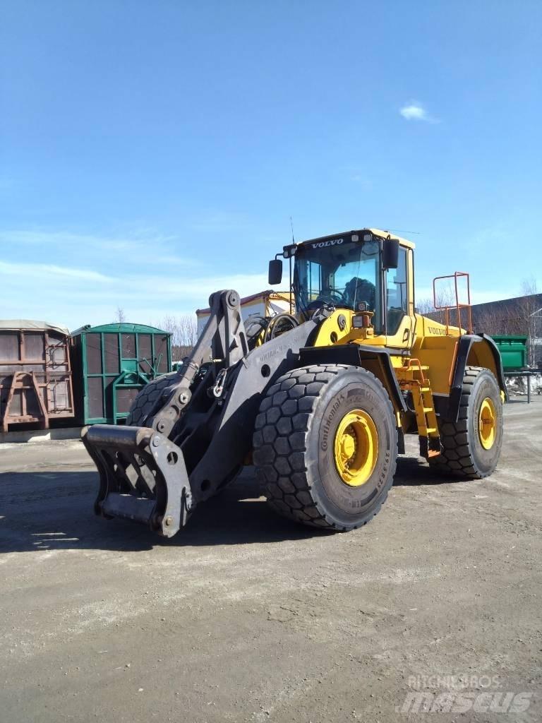 Volvo L 220 F Kolesové nakladače