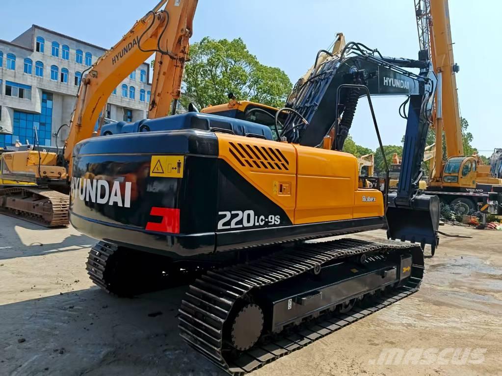 Hyundai R220LC-9S Pásové rýpadlá