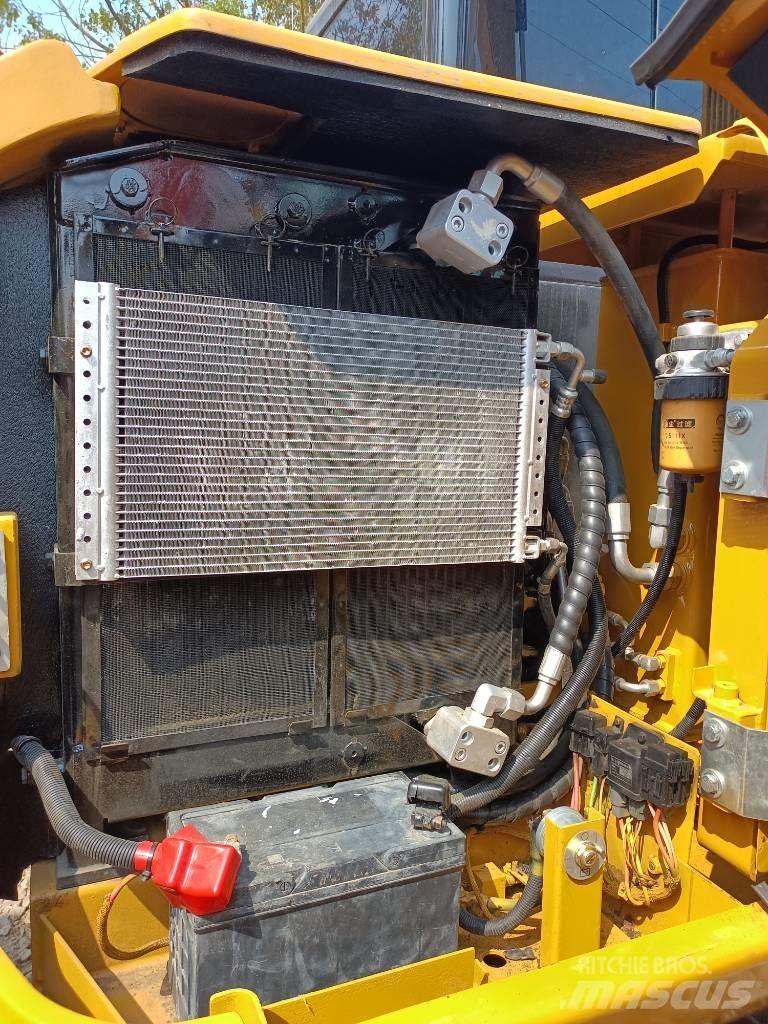 CAT 306 Mini rýpadlá < 7t