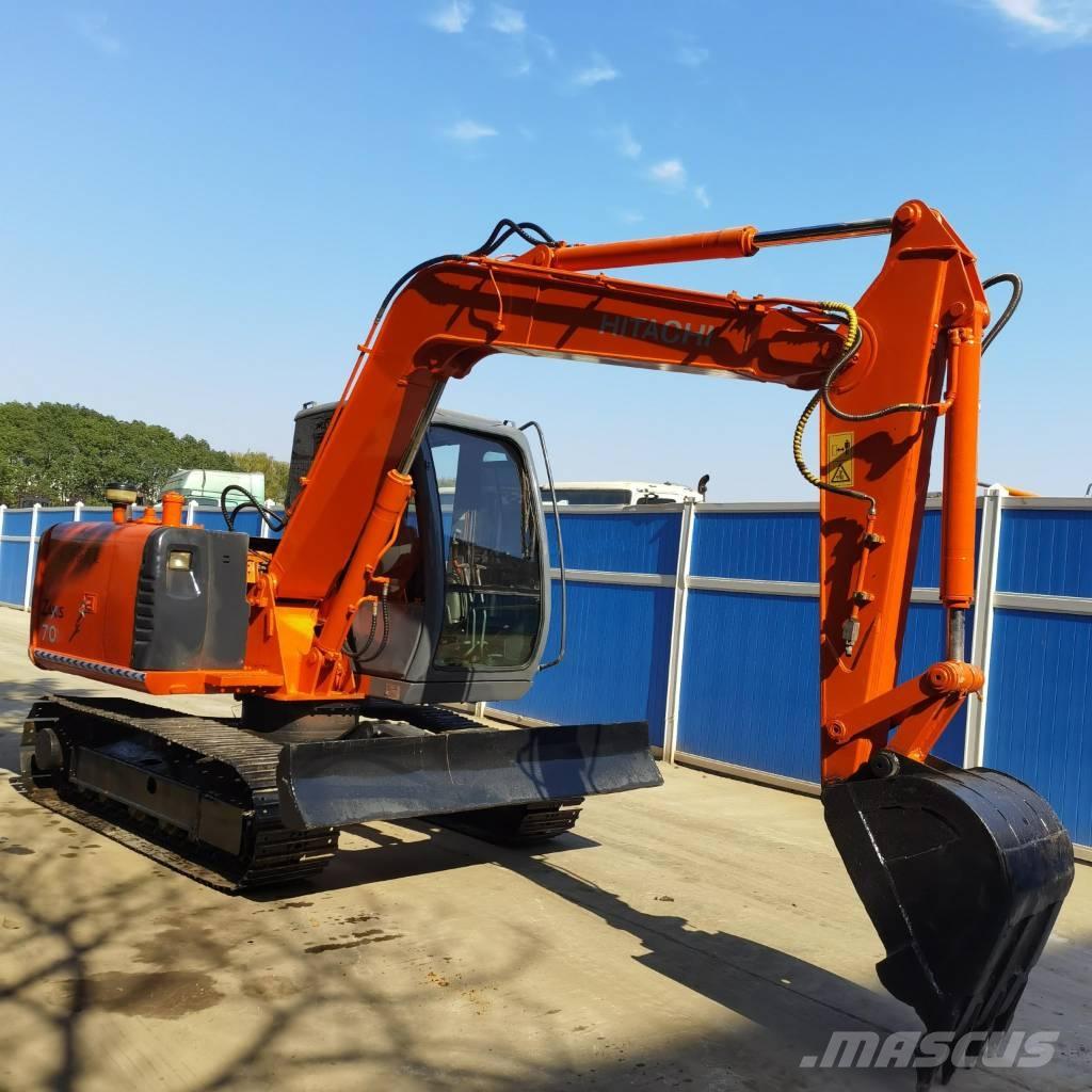 Hitachi ZX70 Midi rýpadlá 7 t - 12 t