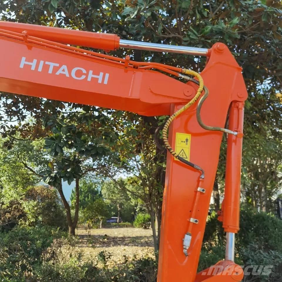 Hitachi ZX70 Midi rýpadlá 7 t - 12 t