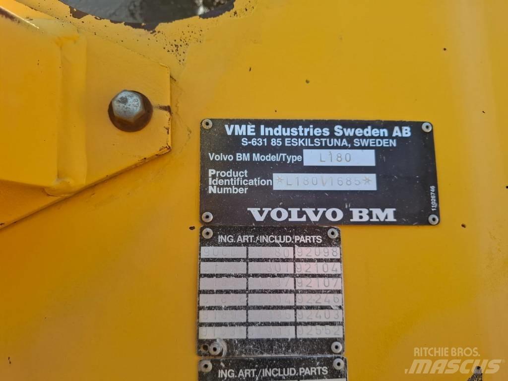 Volvo L 180 Kolesové nakladače
