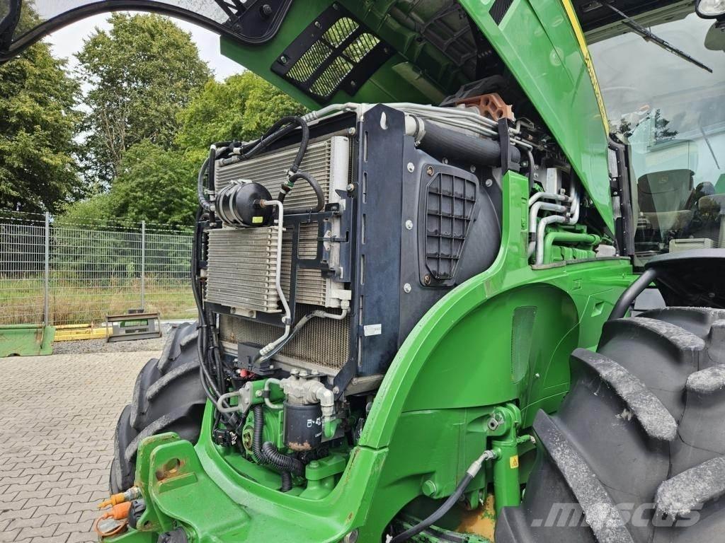 John Deere 7250R Traktory