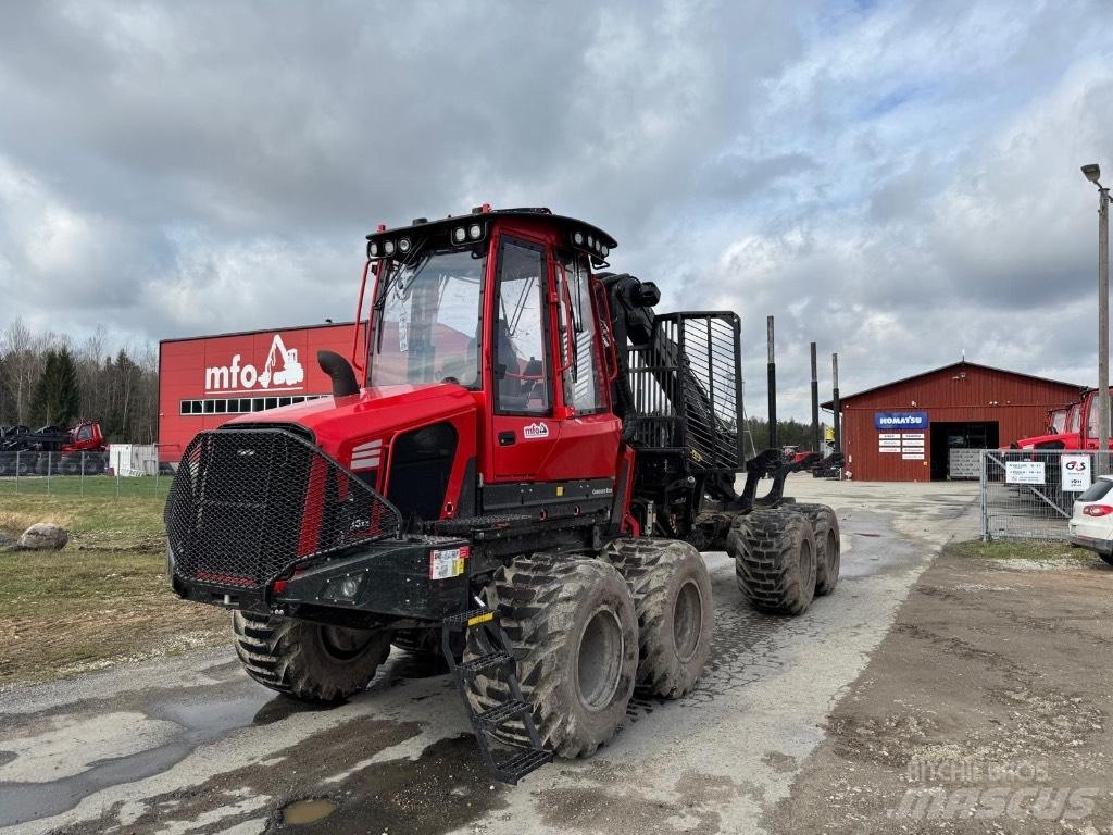 Komatsu 835 Lesné traktory